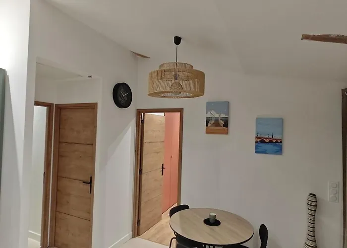 Chez Tom Et Yas Apartament *